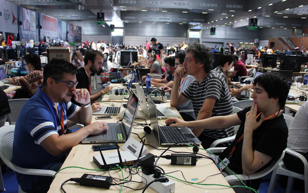 Hackathon’15: Datu kazetaritza, teknologia eta networking 36 ordu Euskal Encounterran